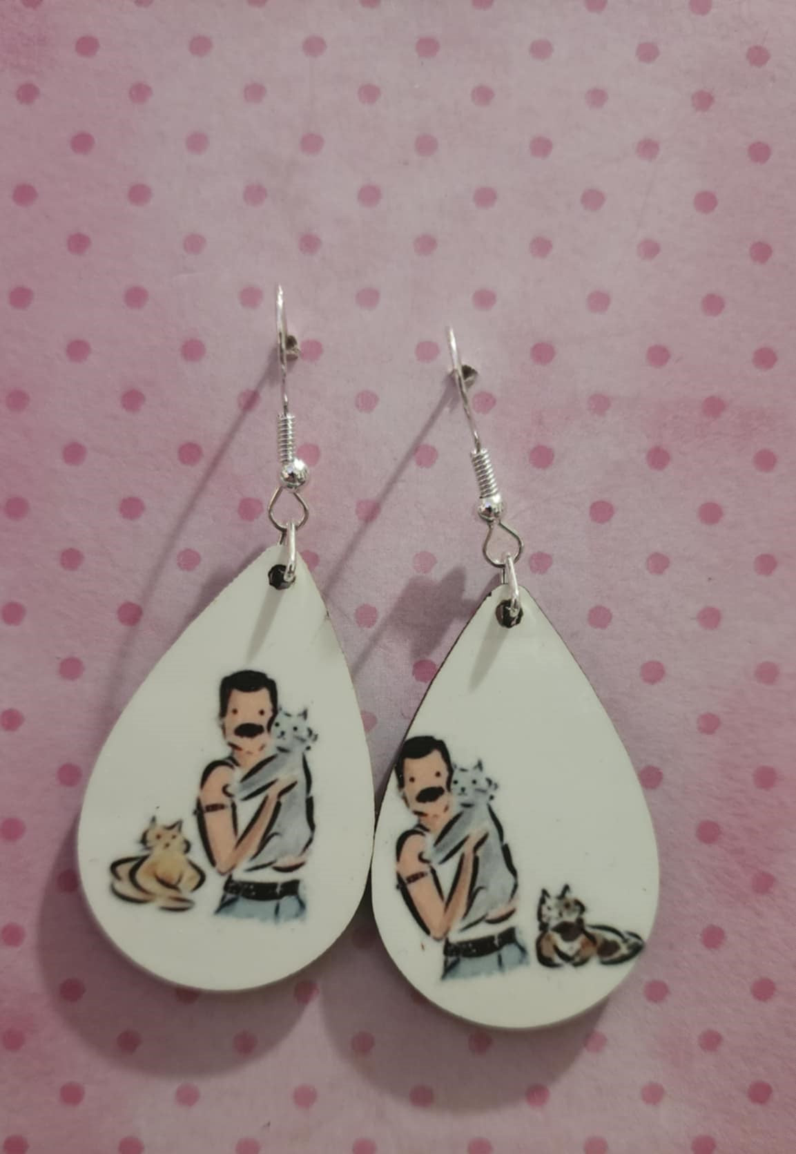 Queen Earrings