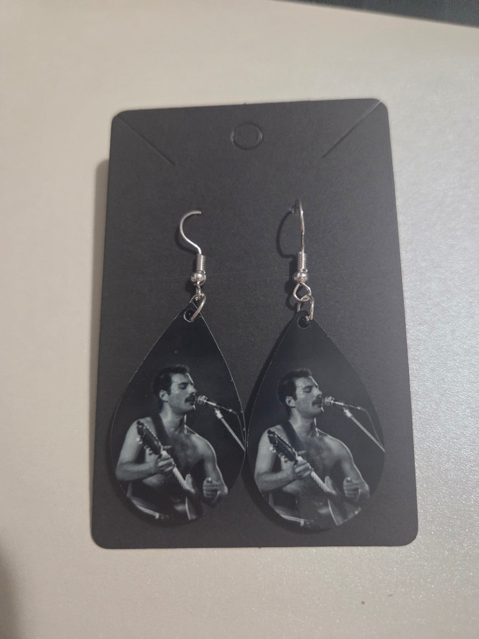 Queen Earrings