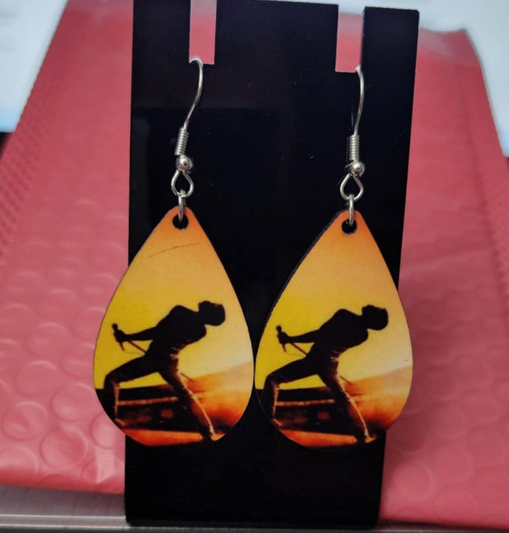 Queen Earrings